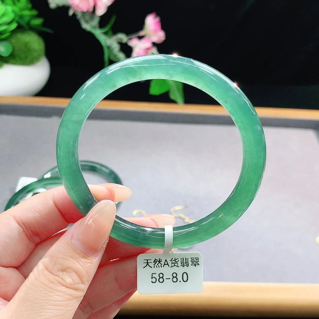 未镶嵌手镯（圆镯）翡翠