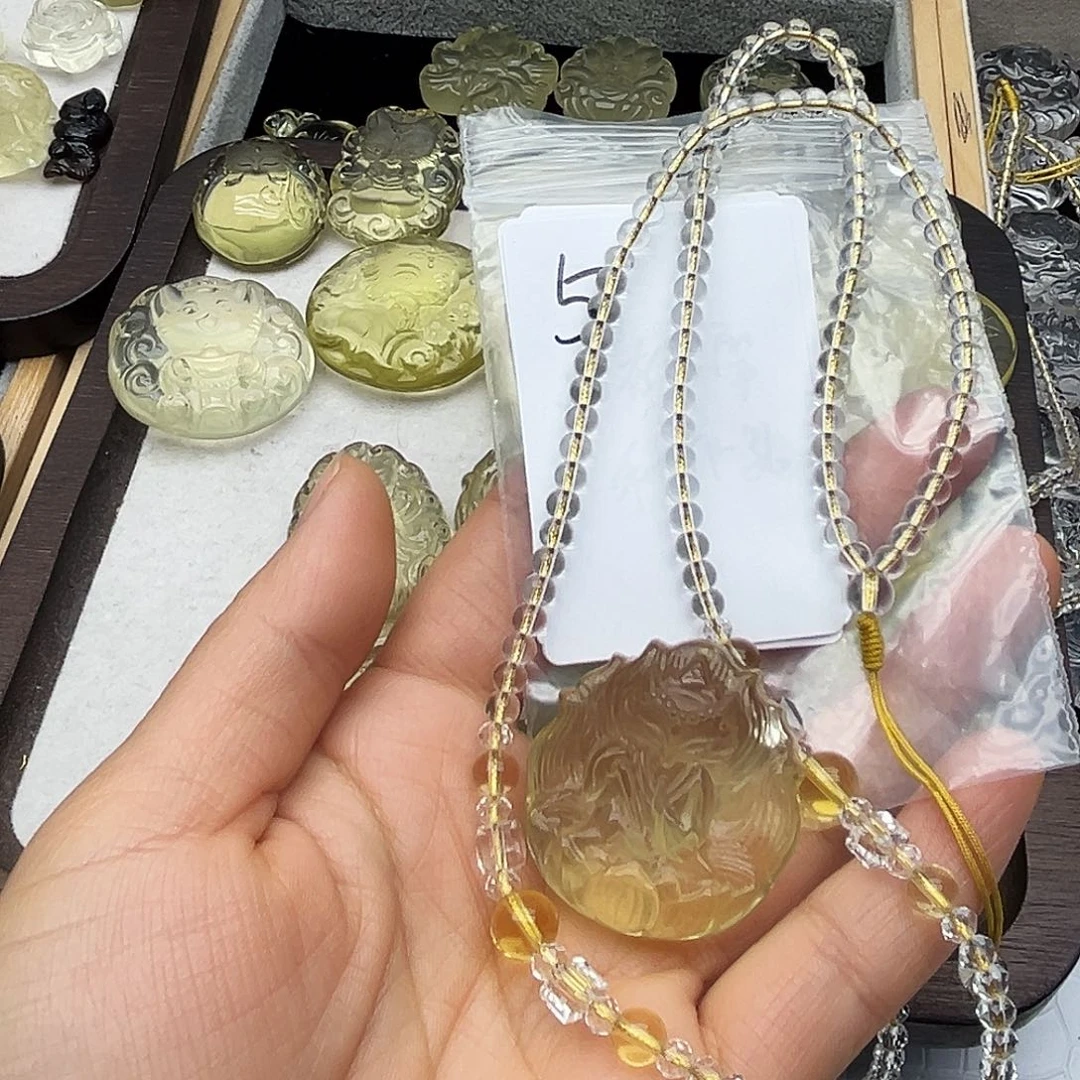 水晶颈饰未镶嵌黄水拂尘5号