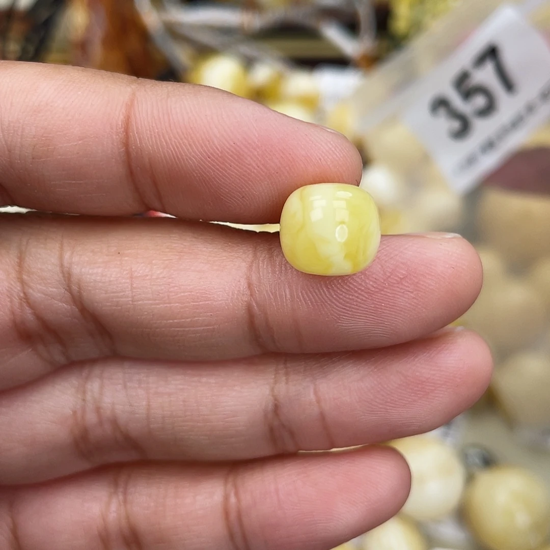 蜜蜡未镶嵌珠宝奇石11x10