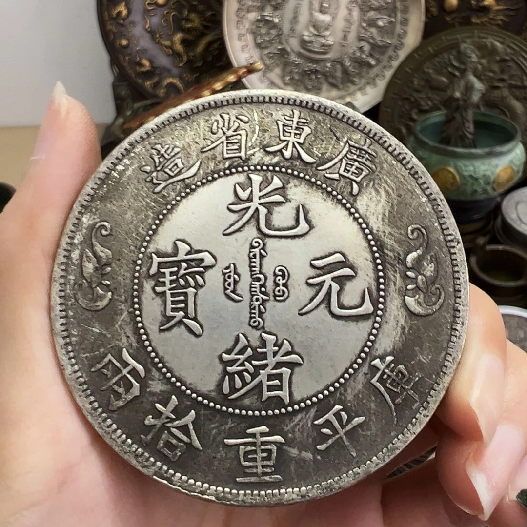 金属复古风格摆件