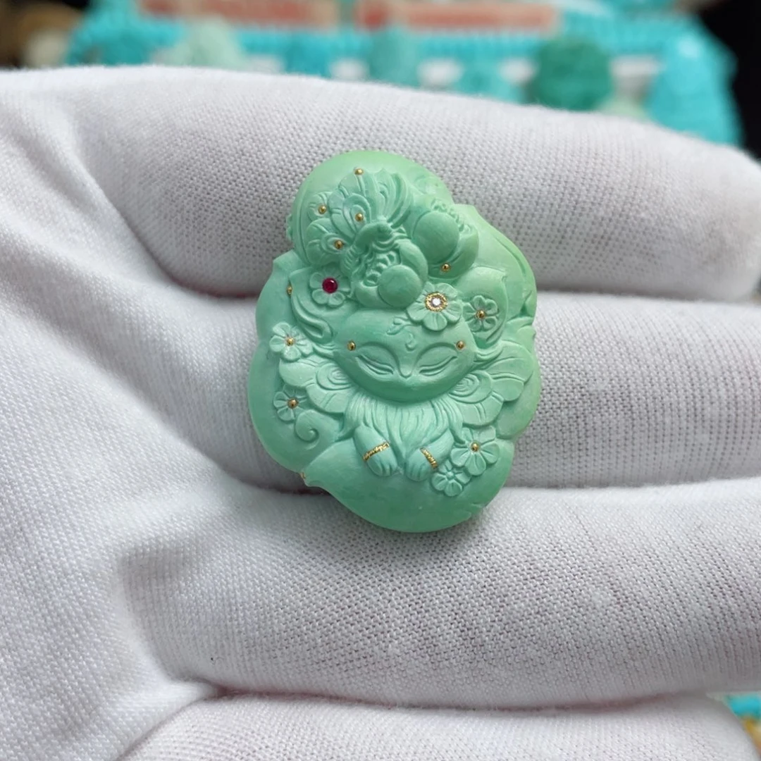 绿松石未镶嵌珠宝奇石