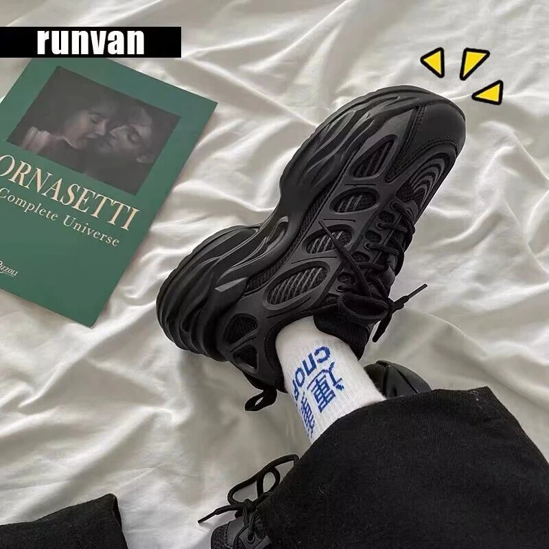 春季老爹鞋男款潮鞋休闲运动潮牌小众高级感机能风黑武士春秋黑鞋