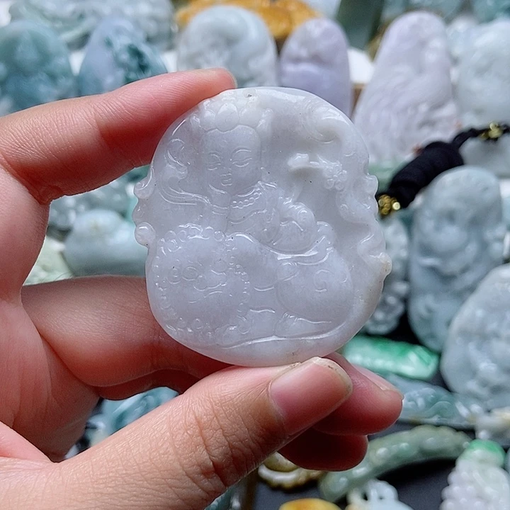 翡翠未镶嵌颈饰翡翠