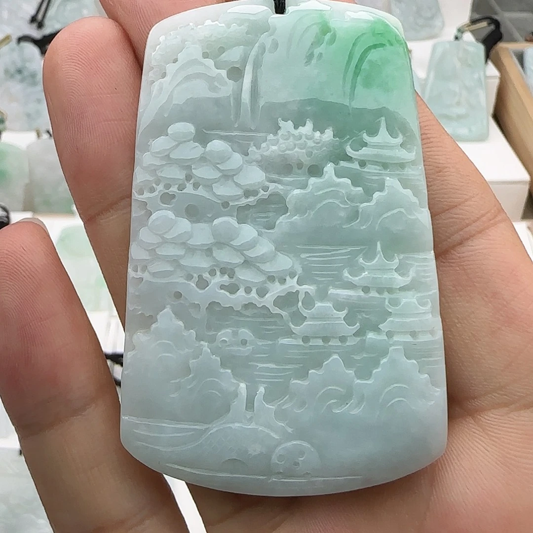 用***0翡翠未镶嵌颈饰翡翠