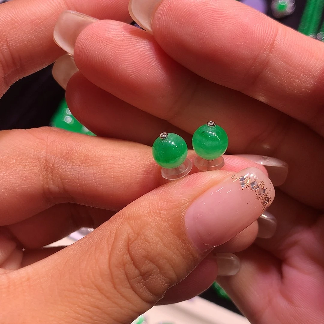 翡翠18K金镶嵌耳饰