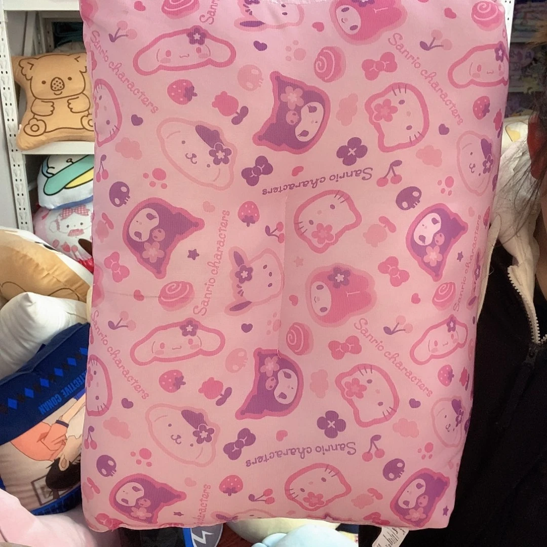 三角形靠背一个。  微瑕