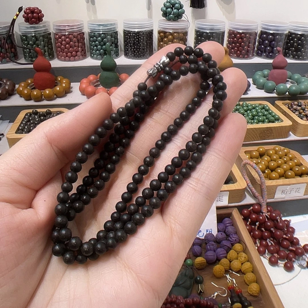 泥塑黑龙涎0.4小米珠脖挂链