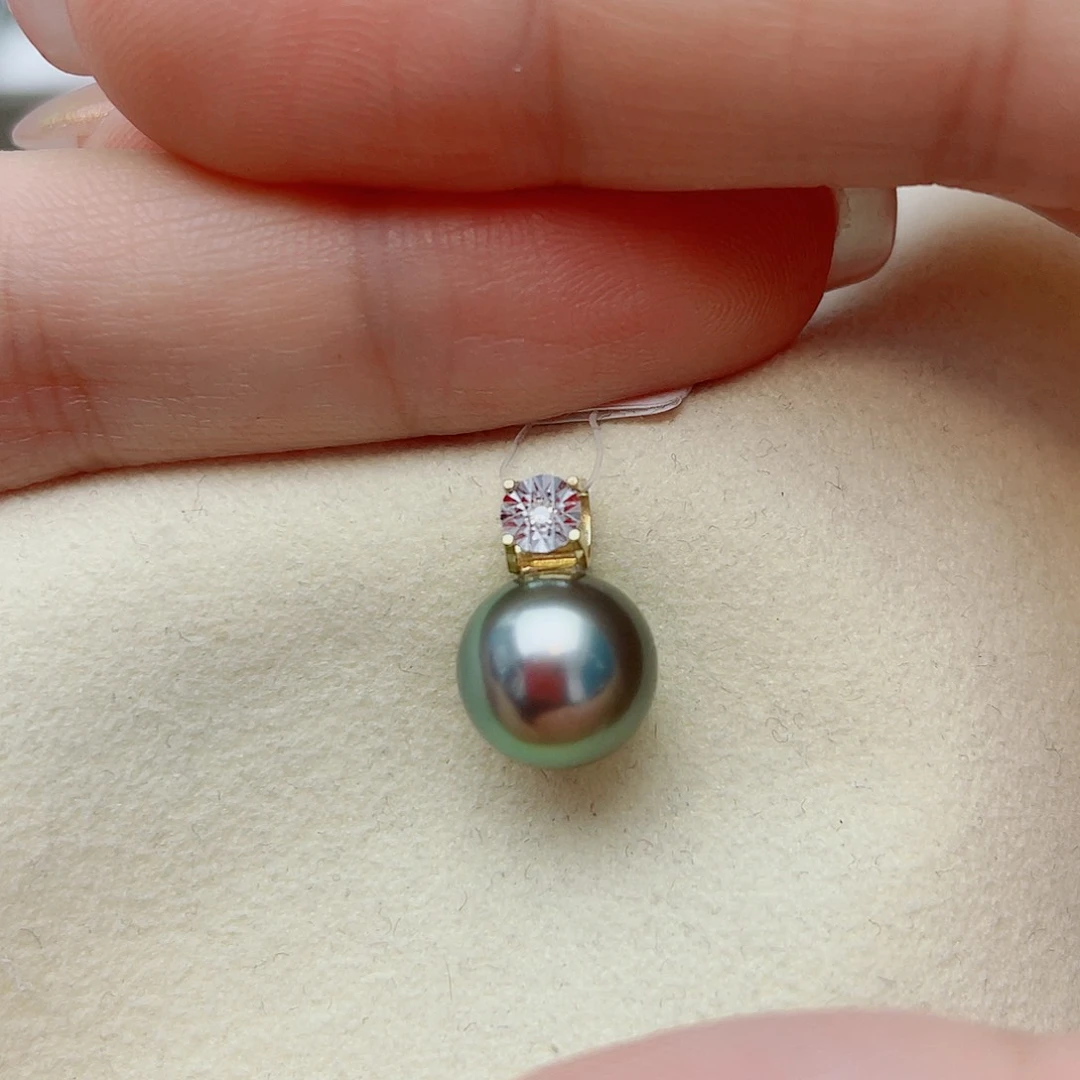 18K金镶嵌海水珍珠颈饰w54