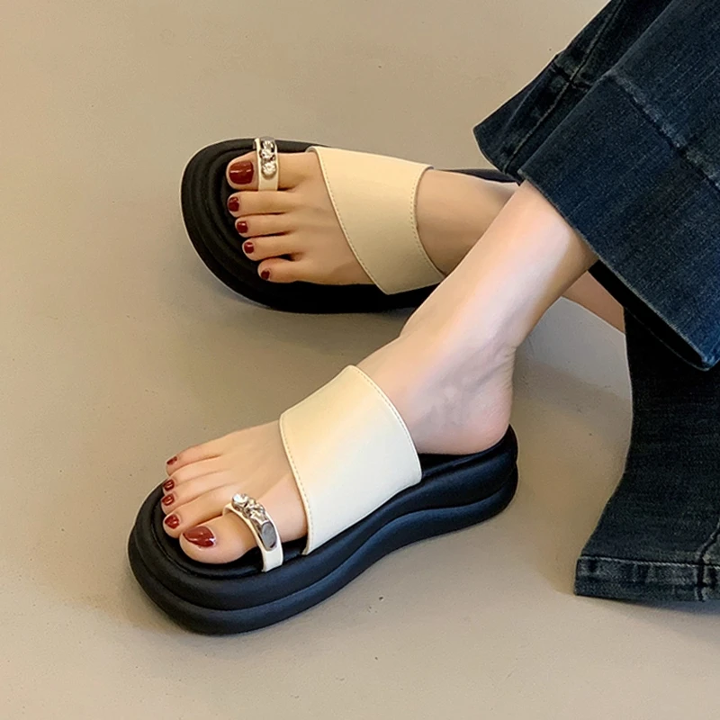 厚底法式套趾凉拖鞋女夏外穿2025新款配裙子松糕休闲沙滩罗马凉鞋