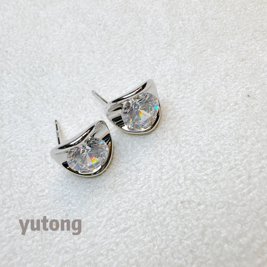 铜合金锆石耳饰 【雨桐轻奢饰品】设计款耳环YT02307