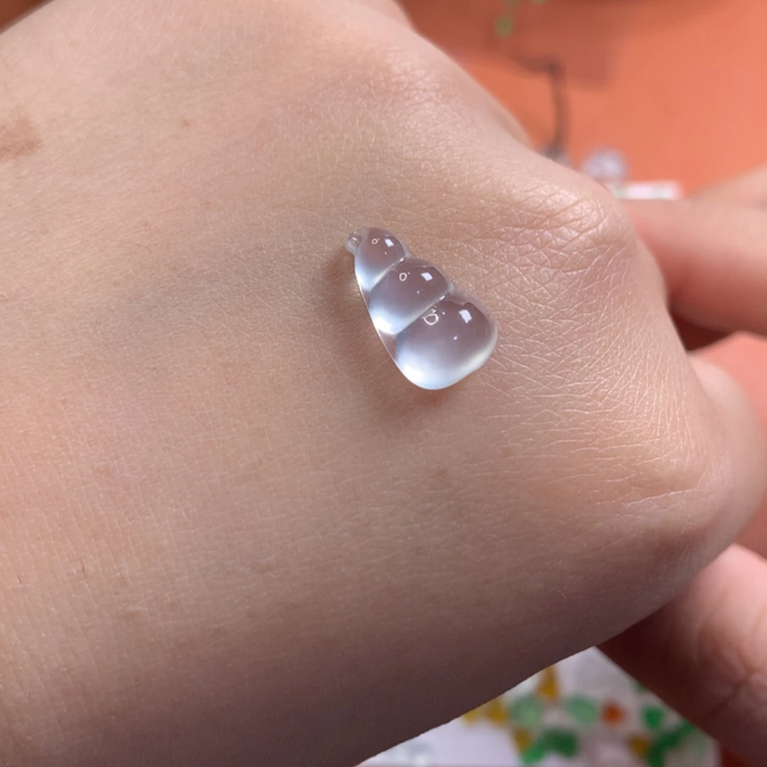 颈饰未镶嵌翡翠白冰豆