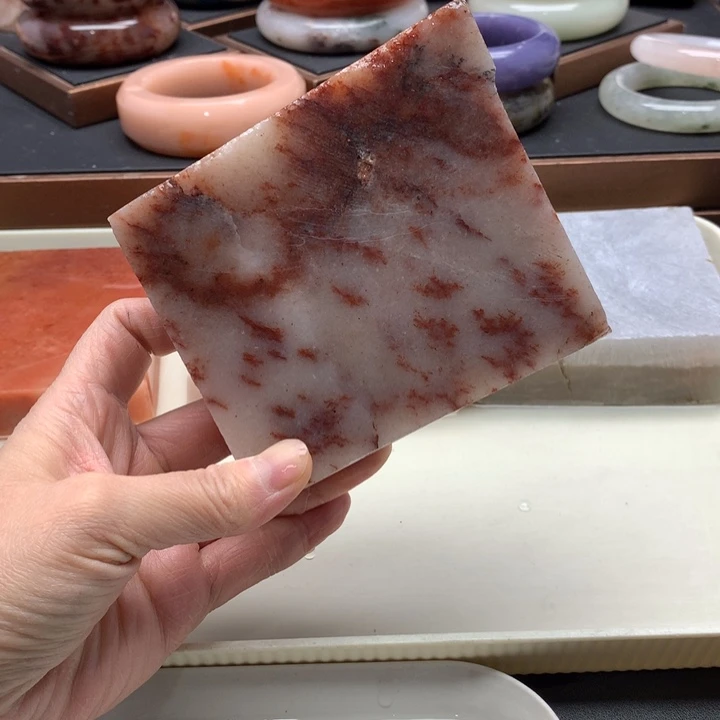 石英岩玉未镶嵌手镯