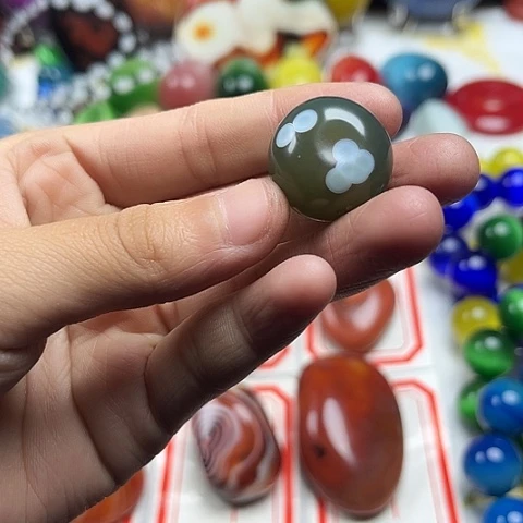 玛瑙/玉髓颈饰合金
