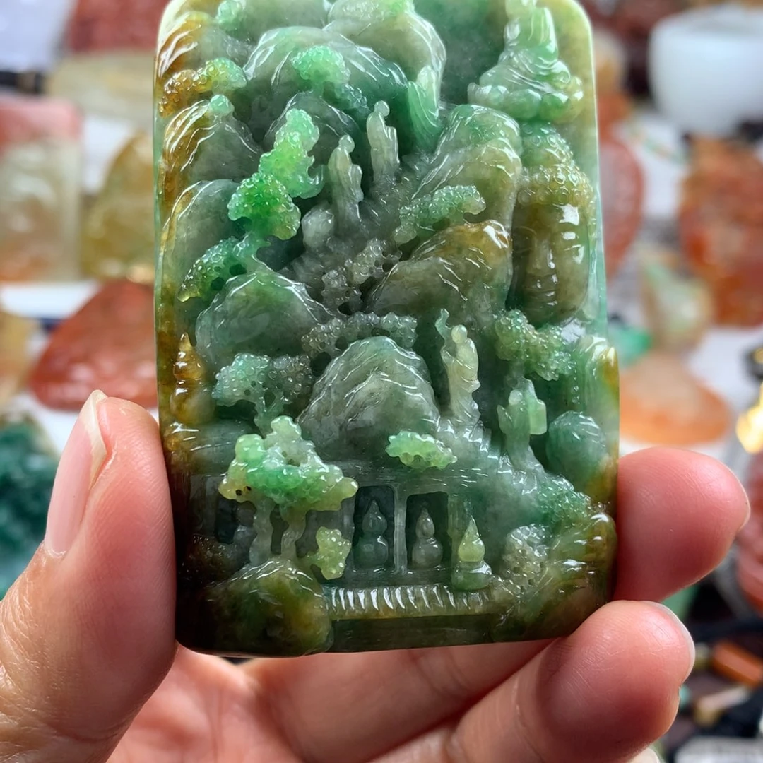 翡翠未镶嵌颈饰挂件