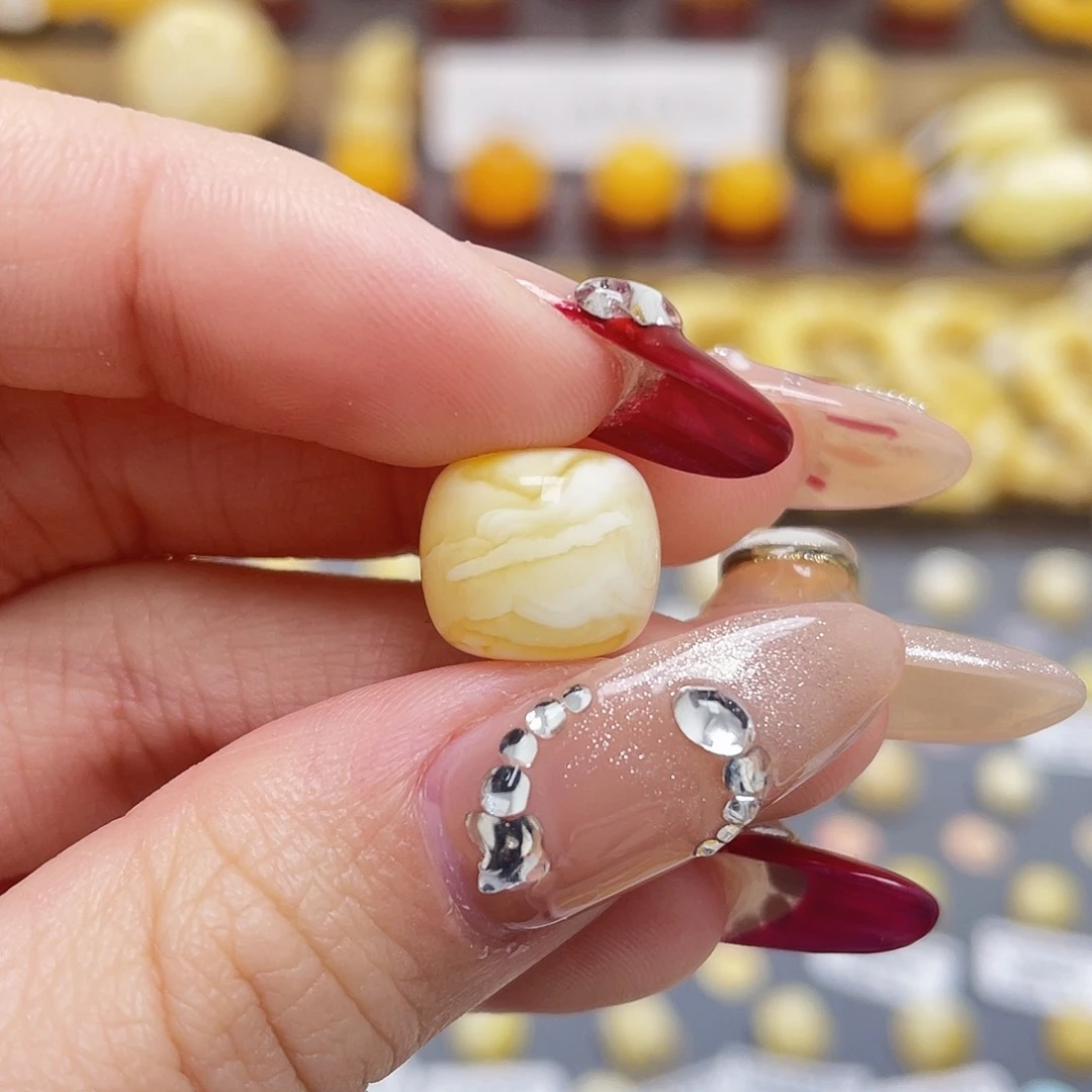 琥珀裸石未镶嵌蜜蜡老型12.2*10.7mm