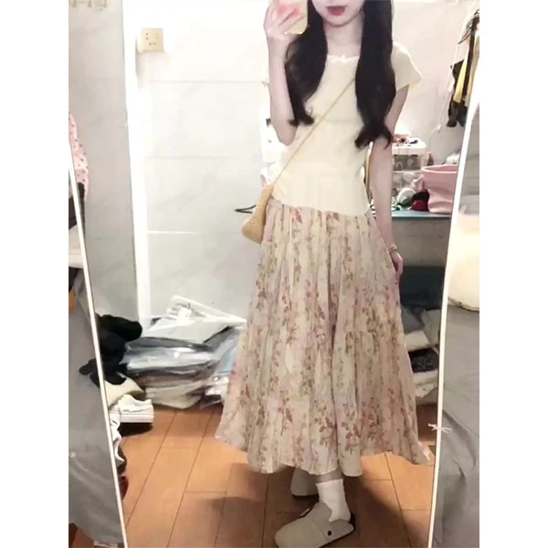 碎花半身裙女长款2025新款夏季高腰显瘦a字大摆伞裙+短袖两件套