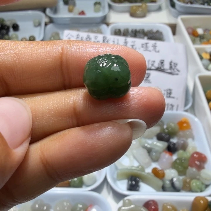 和田玉未镶嵌珠宝奇石