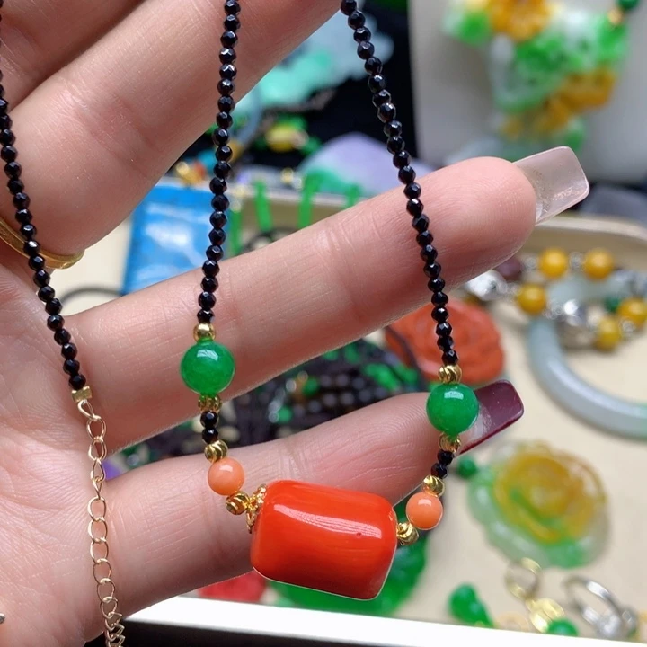 玛瑙/玉髓颈饰合金吊坠