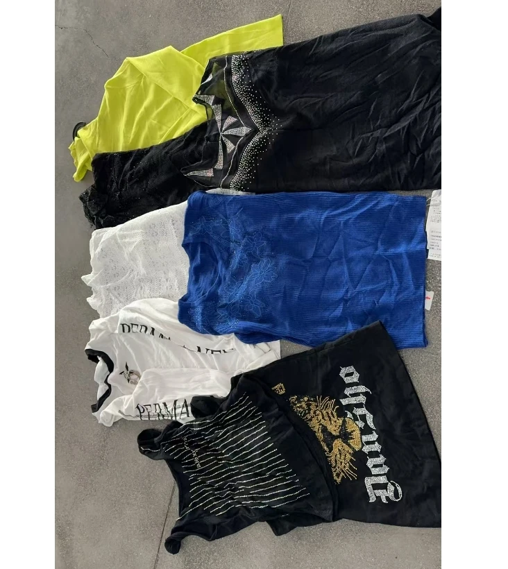 T563上衣 裤子 背心 等其他 颜色 款式随机发   退全退