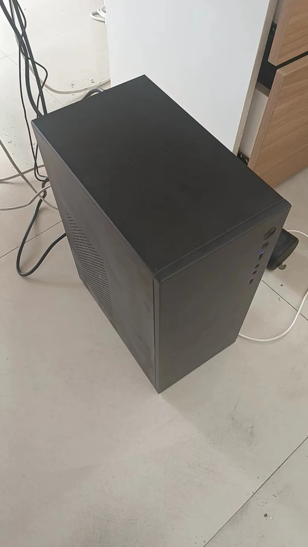 组装高配电脑e52670v216G运行