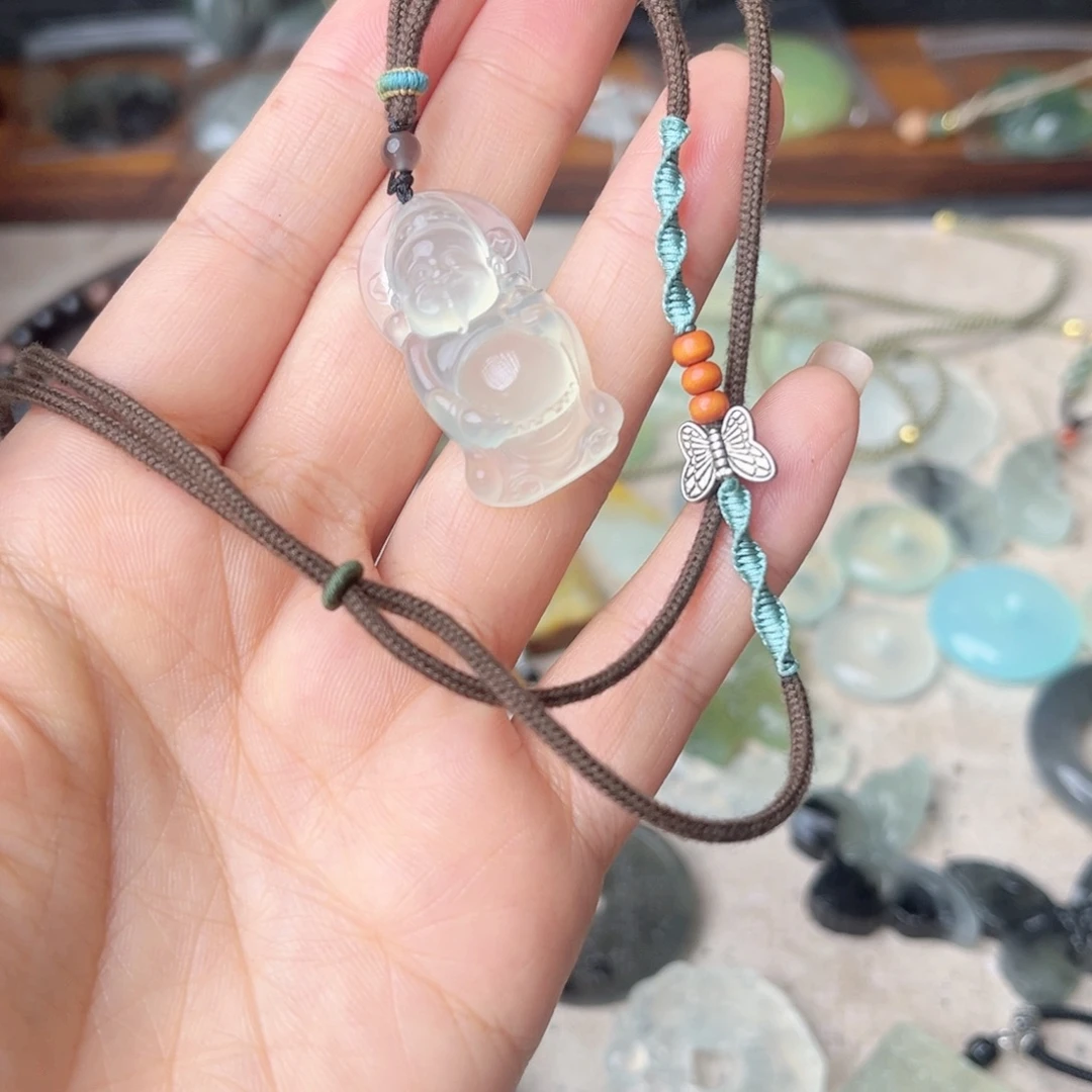 未镶嵌蛇纹石玉颈饰