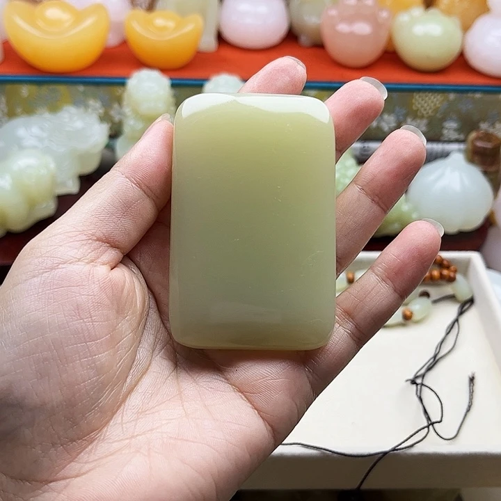 赵***祺石材牌子手把摆件