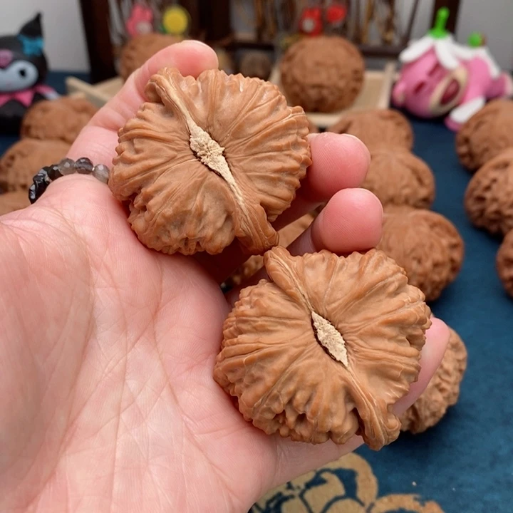 文玩核桃把件白狮子45