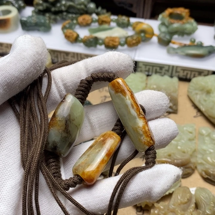 岫岩河磨玉（透闪石质玉）手把未镶嵌呵*