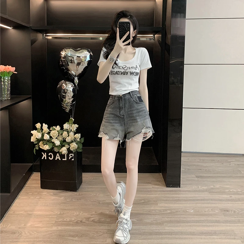 小个子穿搭一整套女夏季时尚洋气短袖T恤显瘦毛边牛仔短裤两件套