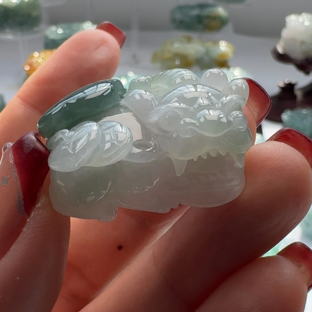 定制翡翠未镶嵌貔貅