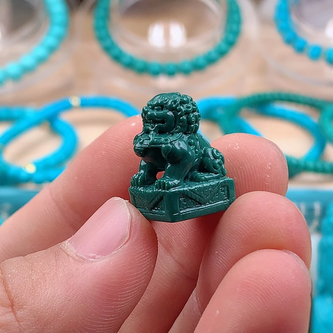 绿松石颈饰未镶嵌