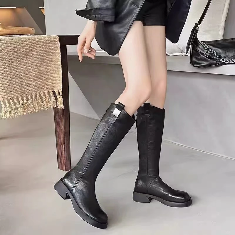 58-22S 冬季新款时尚百搭圆头平底V口长筒靴加绒