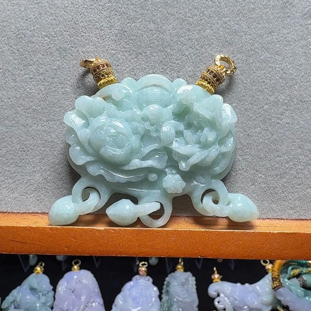 吊坠(赠链)未镶嵌翡翠