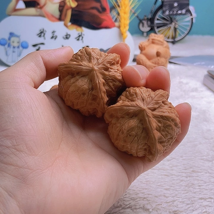 把件文玩核桃@****⁰三棱
