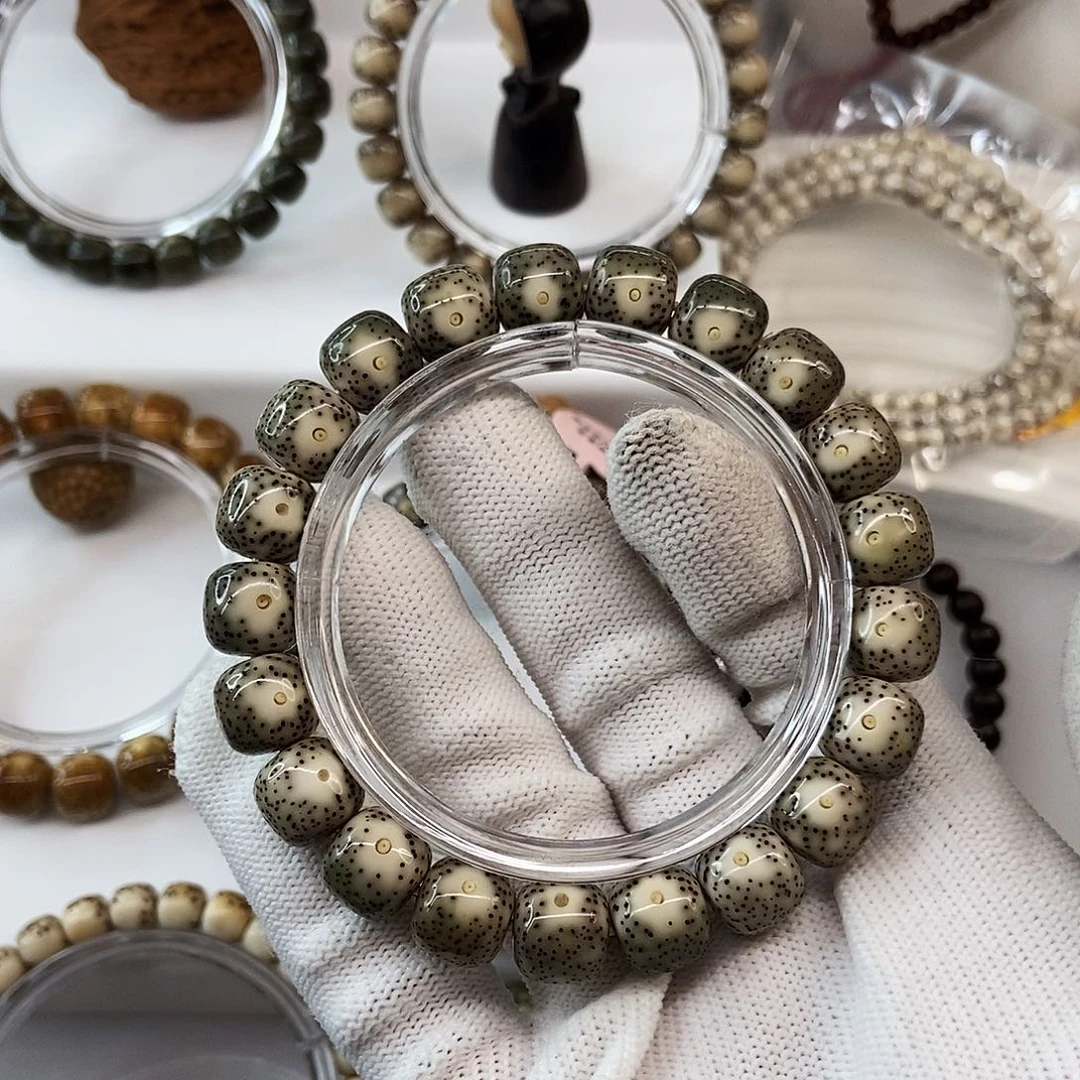 F***J手串星月菩提11绿包白大眼睛97