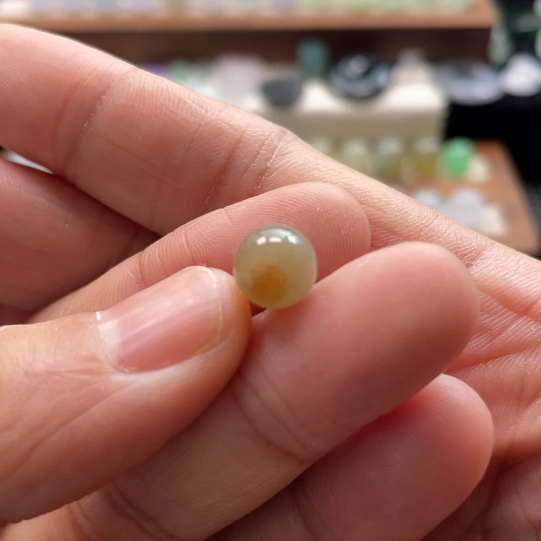 翡翠手串未镶嵌让***去卡8