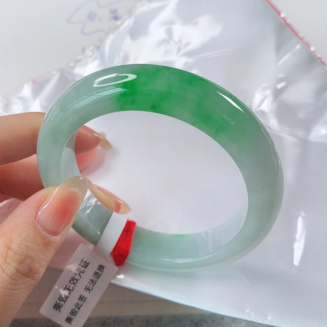 翡翠手镯未镶嵌 正圈①⑥⑨