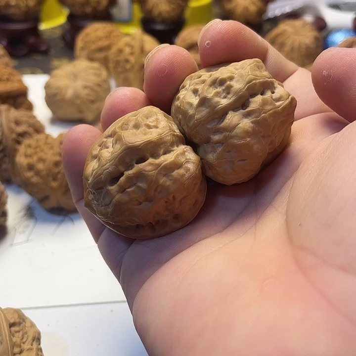 文玩核桃吊坠哇哇36