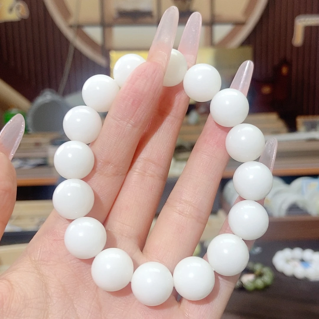 白***黑和田玉未镶嵌手链