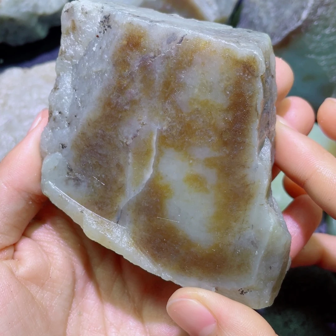 和田玉未镶嵌珠宝半成品