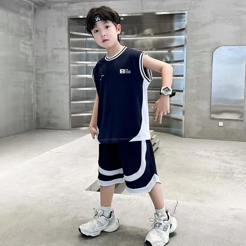 男童运动夏款套装冰感棉，行走的中央空调带防晒指数帅气韩版薄款