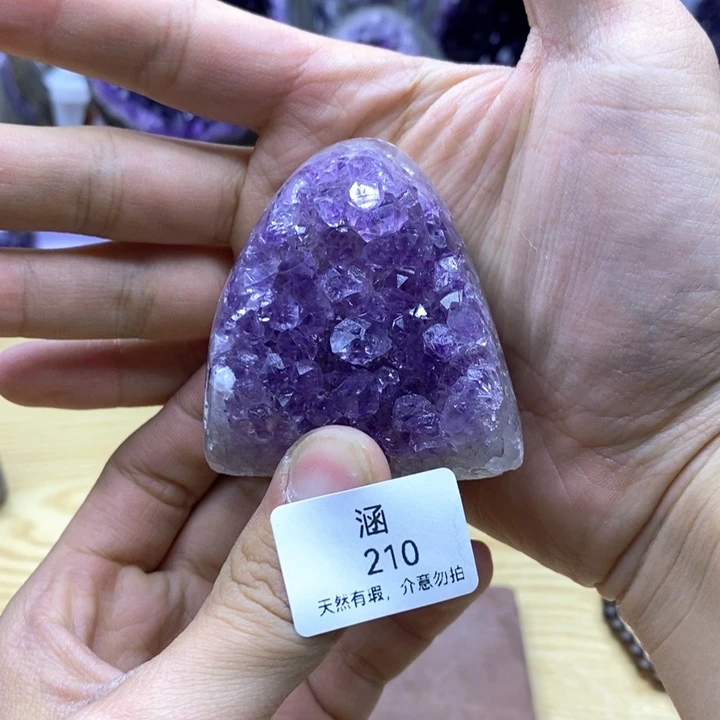 未镶嵌水晶大型摆件（非配饰）