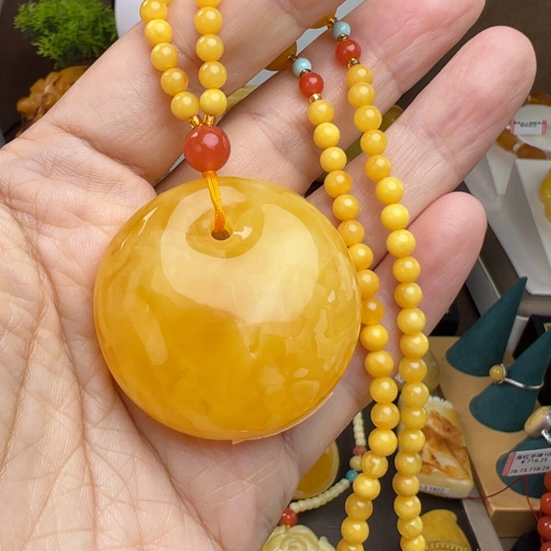 蜜蜡吊坠(赠链)未镶嵌