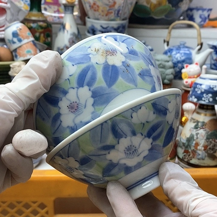 瓷片依**呀瓷器及陶器都