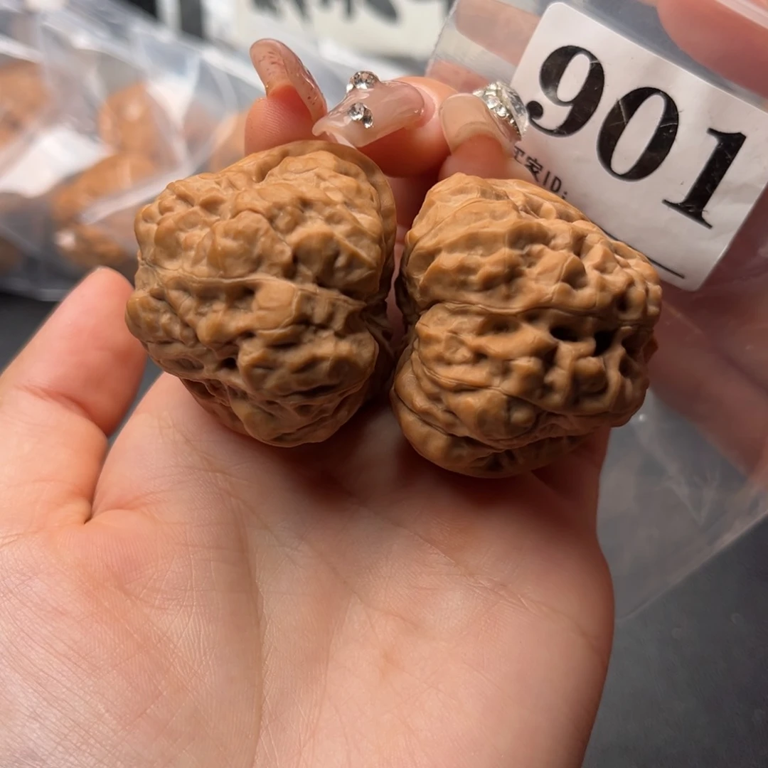 吊坠文玩核桃三角毕业42/46疙瘩包