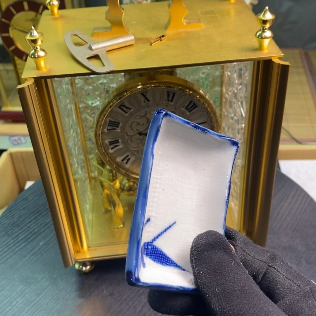 摆件有瑕疵非全新