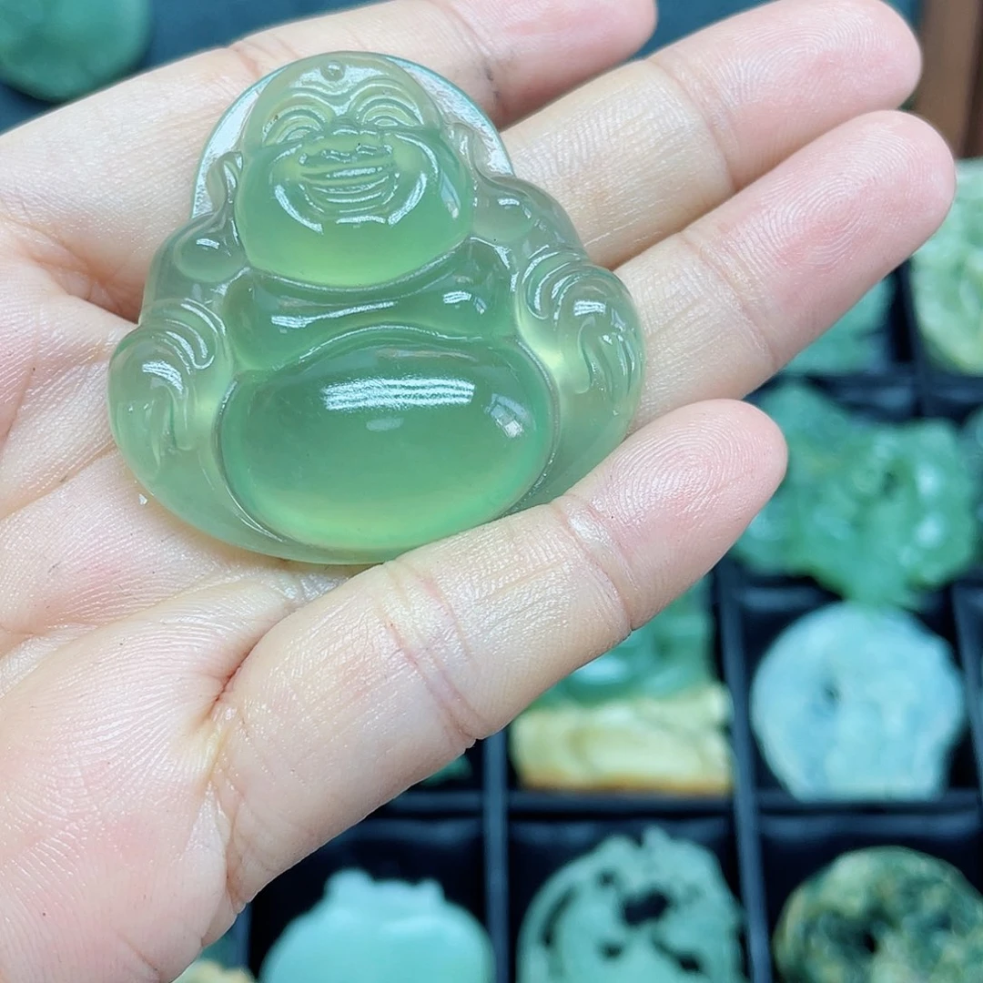 蛇纹石玉未镶嵌颈饰心****、