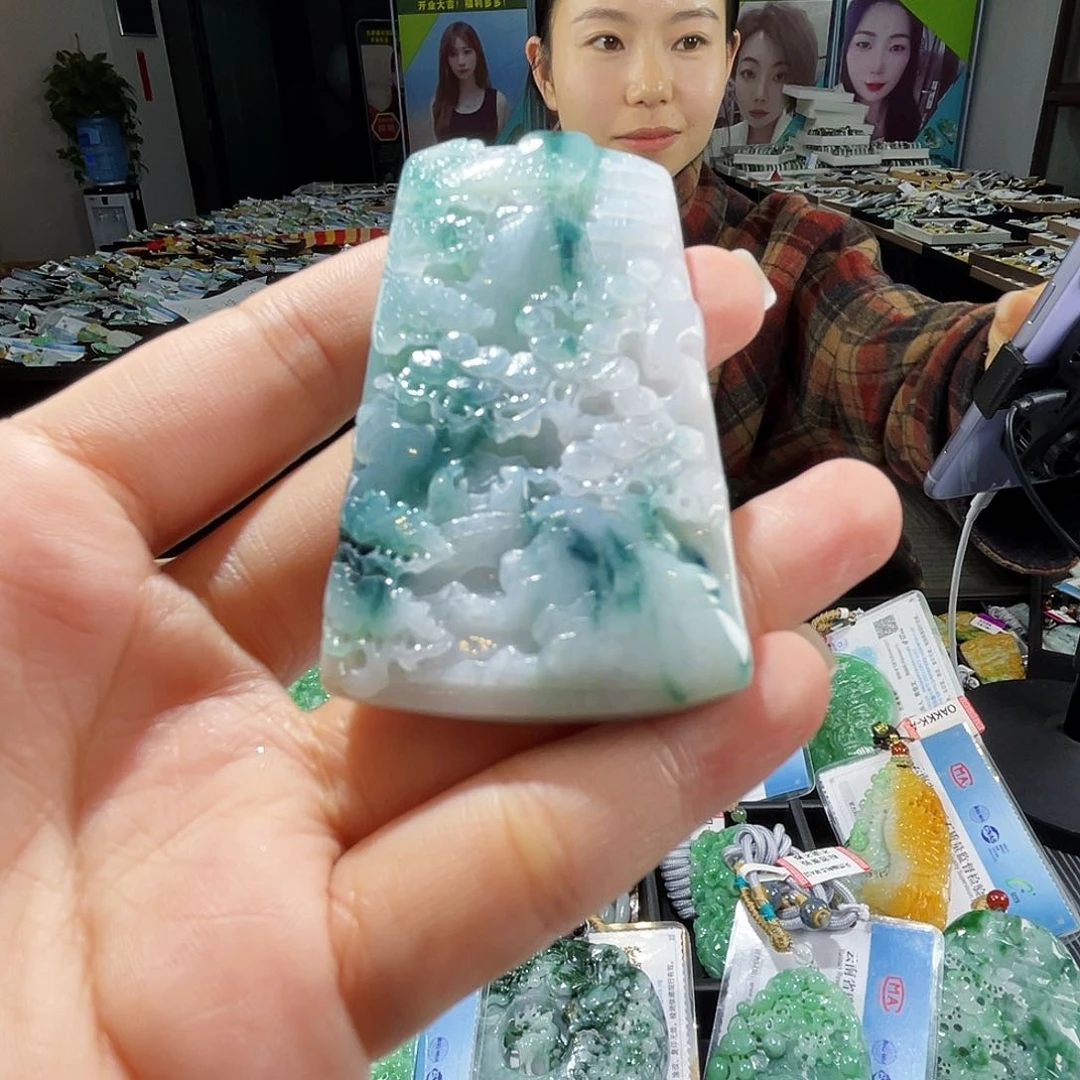 颈饰未镶嵌翡翠一