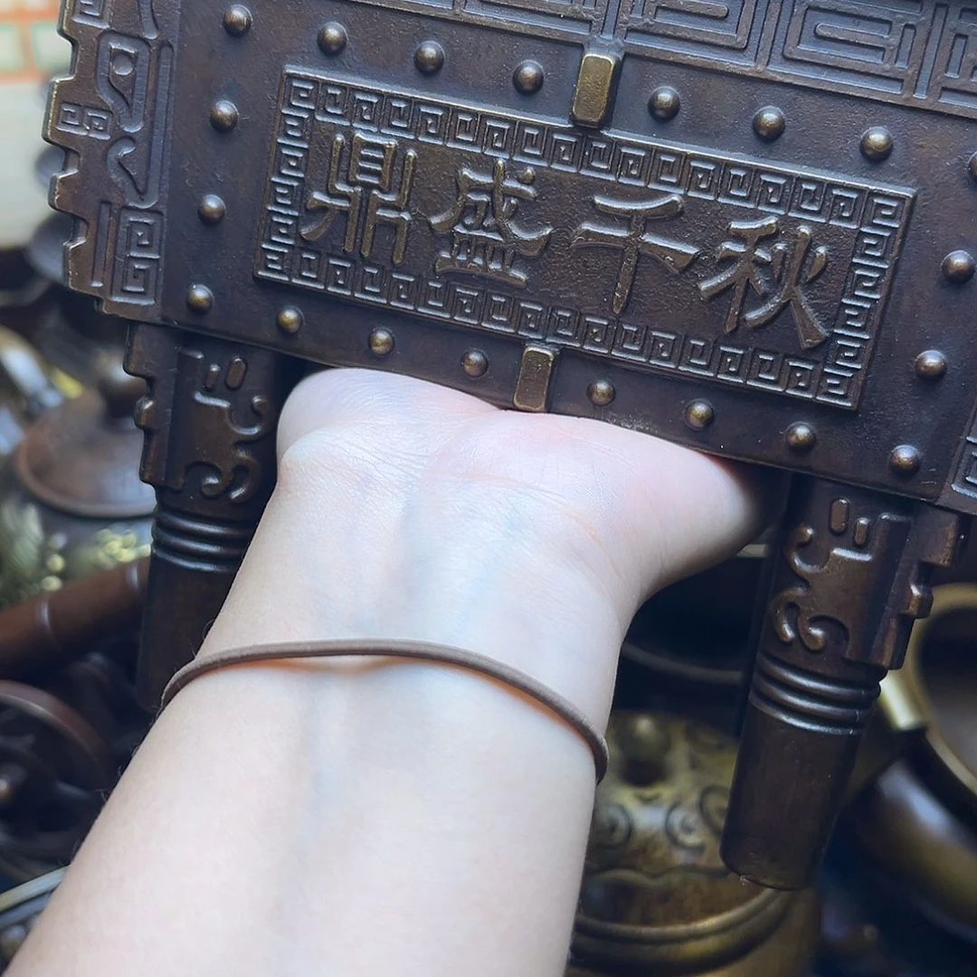 铜器摆件老王直播间