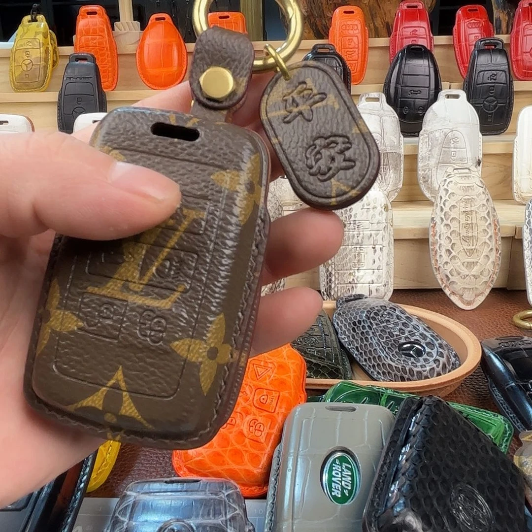 路虎棕色老花咯诺图谋